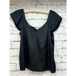Makes Zebra satin V-neck pleated sleeve top Size Large A572